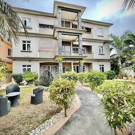 Pebble Bay Garden View F3 Apartamento